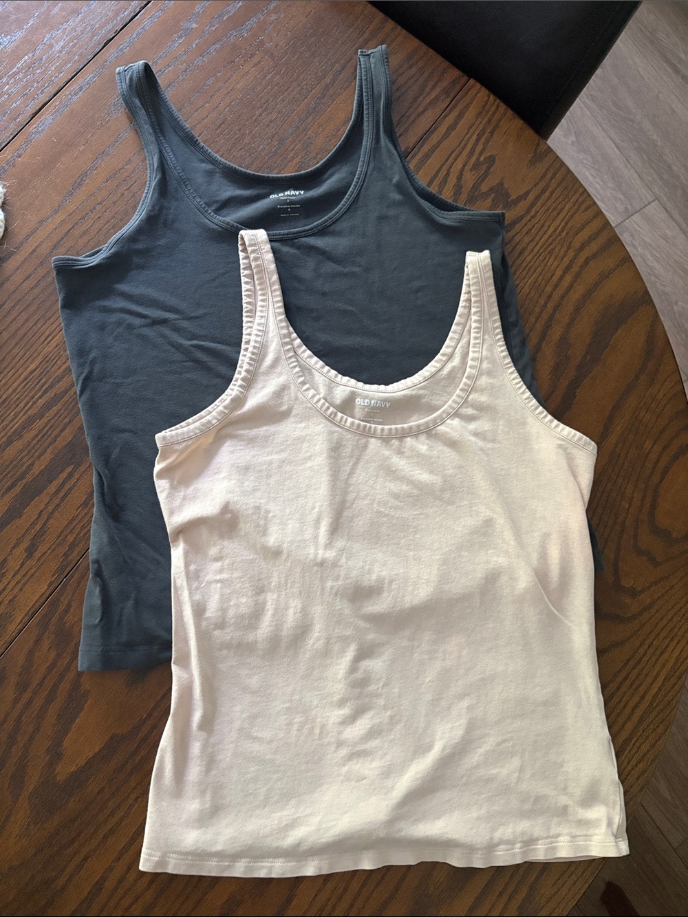 Old Navy Women’s Scoop Tank Tops - charcoal & cream duo